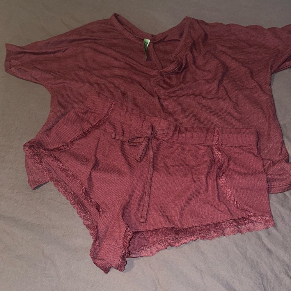 Honeydew maroon sleep set